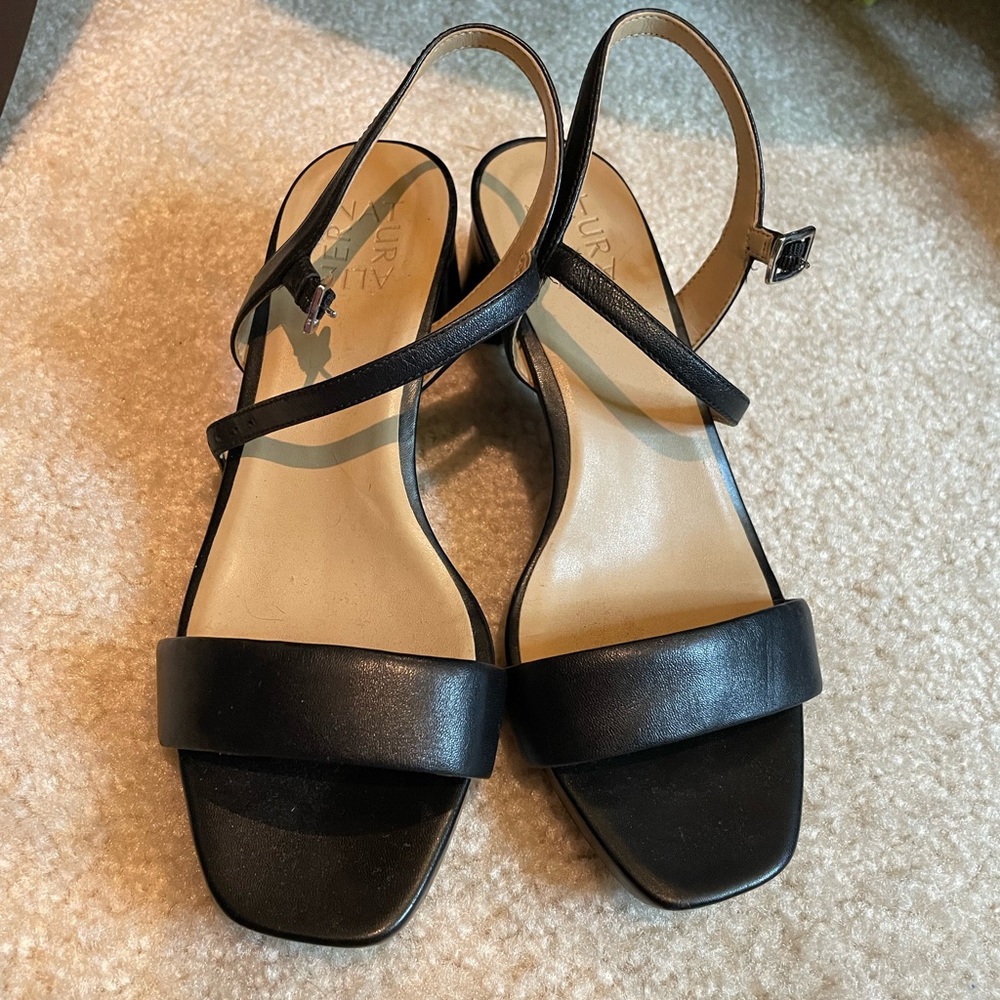 Naturalizer kitten heel strappy sandals in black